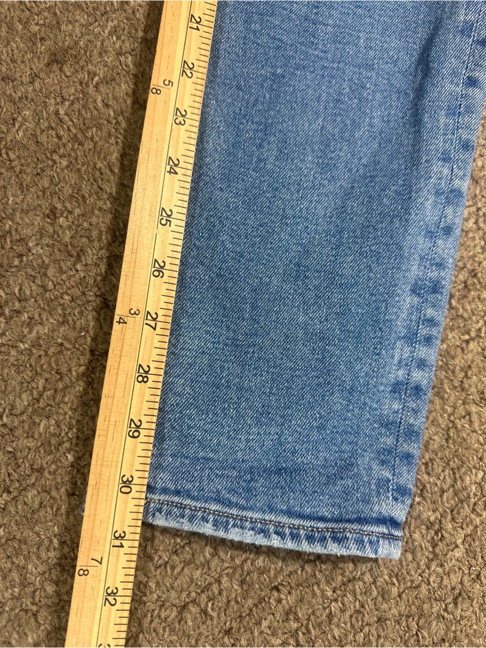 American Eagle Mom Straight Jeans Womens Sz 2 X-Long Blue Light Wash Distressed - Picture 14 of 15